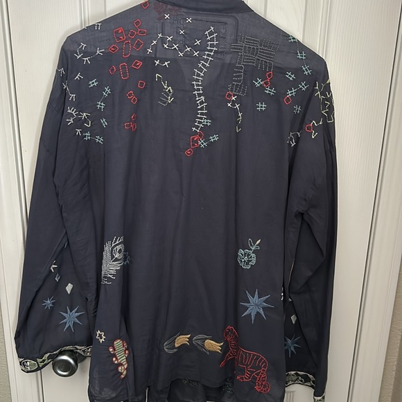 Top - Picture 2 of 3